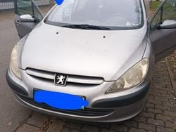 Grau Gebraucht 2004 Peugeot 307 Limousine | 750 € (Superpreis)