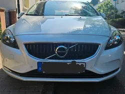Weiß Gebraucht 2017 Volvo V40 Kombi | 15.441 € (Fairer Preis)