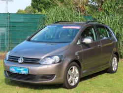 Kaschmirbraun metallic Gebraucht 2012 VW Golf Plus Cross Van / Kleinbus | 10.800 € (Etwas zu teuer)
