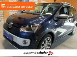 Blau Gebraucht 2014 VW cross up! Kleinwagen | 10.489 € (Etwas zu teuer)