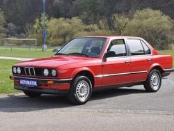 Zinnoberrot Gebraucht 1986 BMW 324 Limousine | 8.000 €
