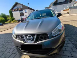 Grau Gebraucht 2012 Nissan Qashqai SUV | 7.500 € (Fairer Preis)