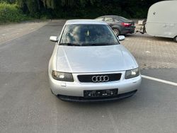 Silber Gebraucht 2001 Audi A3 Sport Limousine | 1.600 € (Superpreis)