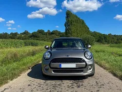 Silber Gebraucht 2016 Mini Cooper Kleinwagen | 8.200 €