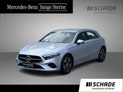 Silber Gebraucht 2024 Mercedes A200 Progressive Limousine | 30.850 € (Fairer Preis)