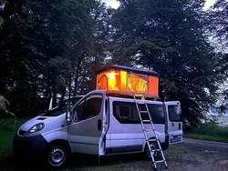 Weiß Gebraucht 2005 Opel Vivaro Van | 5.500 €
