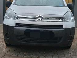 Weiß Gebraucht 2009 Citroën Berlingo Van / Kleinbus | 3.100 € (Fairer Preis)