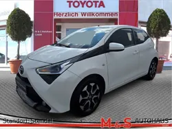 Pianosaweiß Gebraucht 2020 Toyota Aygo X-play Kleinwagen | 11.920 € (Fairer Preis)