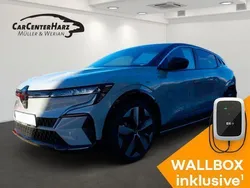 Grau Gebraucht 2024 Renault Mégane Techno Limousine | 38.990 € (Etwas zu teuer)