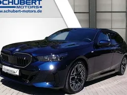 Blau Gebraucht 2024 BMW i5 Comfort Edition Limousine | 72.890 €