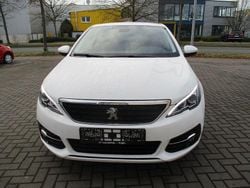 Weiß Gebraucht 2021 Peugeot 308 Active Limousine | 11.900 € (Superpreis)