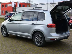 Silber Neu 2025 VW Touran Edition Van / Kleinbus | 34.999 €
