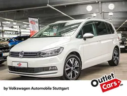 Weiß Gebraucht 2020 VW Touran Highline Van / Kleinbus | 27.830 € (Fairer Preis)