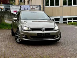 Beige Gebraucht 2015 VW Golf VII Edition Limousine | 8.999 € (Fairer Preis)