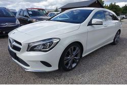 Weiß Gebraucht 2017 Mercedes CLA200 Shooting Brake Urban Kombi | 17.950 € (Fairer Preis)