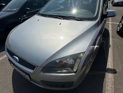 Grau Gebraucht 2005 Ford Focus Limousine | 1.250 € (Guter Preis)