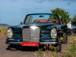 Dunkelolivgrün Gebraucht 1967 Mercedes 250 SE Cabrio | 280.000 €