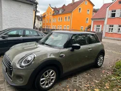 Grau Gebraucht 2020 Mini Cooper Kleinwagen | 16.700 € (Guter Preis)