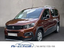 Braun Gebraucht 2019 Peugeot Rifter Allure Van / Kleinbus | 23.990 € (Fairer Preis)