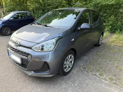 Grau Gebraucht 2018 Hyundai i10 Kleinwagen | 5.500 € (Guter Preis)