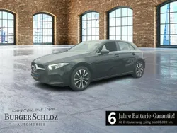 Unilack nachtschwarz Gebraucht 2022 Mercedes A250 Style Limousine | 22.900 € (Superpreis)