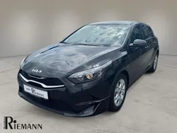 Schwarz Neu 2025 Kia Ceed 4 Limousine | 23.595 € (Guter Preis)