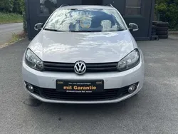 Frostsilber metallic Gebraucht 2013 VW Golf VII Match Kombi | 6.699 € (Guter Preis)