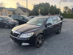Schwarz Gebraucht 2010 Skoda Octavia Ambiente Kombi | 3.999 € (Fairer Preis)