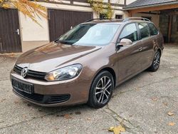 Braun Gebraucht 2011 VW Golf VI Trendline Kleinwagen | 6.950 € (Fairer Preis)