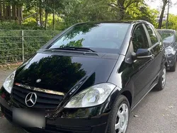 Schwarz Gebraucht 2011 Mercedes A160 Avantgarde Van / Kleinbus | 4.500 € (Fairer Preis)