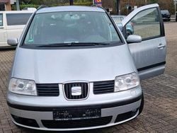Silber Gebraucht 2004 Seat Alhambra Van / Kleinbus | 3.250 €