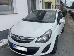 Weiß Gebraucht 2014 Opel Corsa Edition Limousine | 3.900 € (Guter Preis)