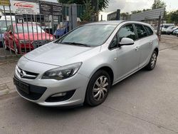 Silber Gebraucht 2013 Opel Astra Edition Kombi | 2.350 € (Fairer Preis)