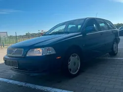 Blau Gebraucht 1999 Volvo V40 Kombi | 599 € (Guter Preis)
