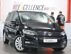 Deep black perleffekt Gebraucht 2019 VW Touran Highline Van / Kleinbus | 17.991 € (Guter Preis)