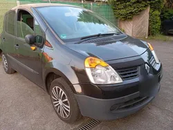 Schwarz Gebraucht 2006 Renault Modus Van / Kleinbus | 1.200 €