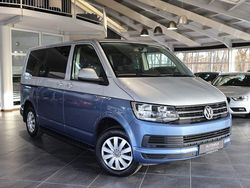 2 farbig Gebraucht 2016 VW Caravelle Comfortline Van / Kleinbus | 23.980 € (Etwas zu teuer)
