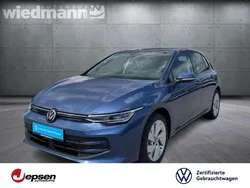 Anemonenblau metallic Gebraucht 2024 VW Golf VIII Life Limousine | 27.270 € (Etwas zu teuer)