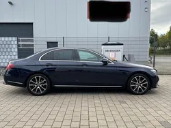 Blau Gebraucht 2017 Mercedes E220 Limousine | 23.999 € (Superpreis)