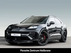 Schwarz Neu 2025 Porsche Macan Turbo SUV | 147.765 € (Etwas zu teuer)