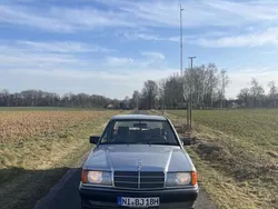 Silber Gebraucht 1991 Mercedes 190 Limousine | 8.000 €
