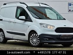 Weiß Gebraucht 2016 Ford Transit Trend Van / Kleinbus | 5.480 € (Superpreis)