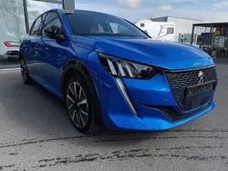Blau Gebraucht 2021 Peugeot e-208 GT Kleinwagen | 19.549 € (Fairer Preis)