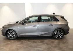 Grau Neu 2025 Opel Astra Edition Limousine | 23.460 € (Superpreis)
