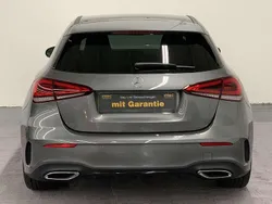 Grau Gebraucht 2020 Mercedes A200 AMG line Limousine | 25.995 € (Etwas zu teuer)