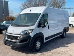 Weiß Gebraucht 2022 Peugeot Boxer Premium Van | 26.500 € (Teuer)