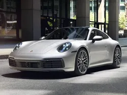 Gtsilbermetallic Gebraucht 2023 Porsche 911 Carrera 4S | 153.900 € (Etwas zu teuer)