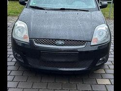 Schwarz Gebraucht 2006 Ford Fiesta Kleinwagen | 1.000 €