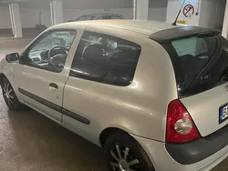 Grau Gebraucht 2003 Renault Clio II Kleinwagen | 990 € (Guter Preis)