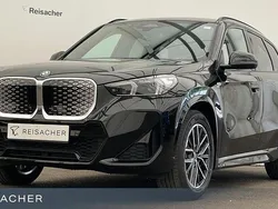 Schwarz Neu 2025 BMW iX1 M Sport SUV | 54.495 € (Fairer Preis)